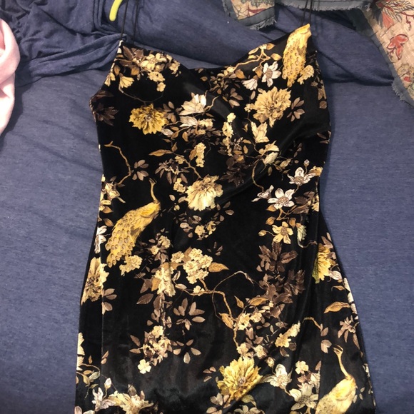 PRETTY LITTLE THINGS Satin dress- kourtney kardish - Picture 2 of 4